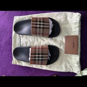 Burberry Slides/Sandals